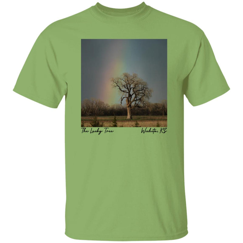 The Lucky Tree Under a Rainbow Men's T-Shirt