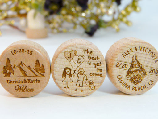 https://wichitagiftco.com/cdn/shop/products/destinationpersonalizedwinestoppers_512x384.jpg?v=1653501767